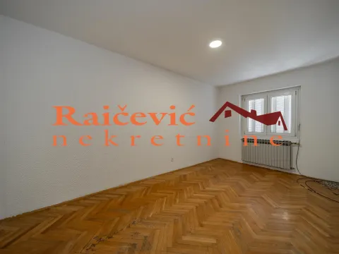 Izdavanje, kuća, 604m², Voždovac Sve Podlokacije, Beograd - image 7