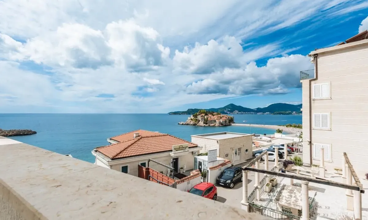 Sale, three bedroom apartment, 139m², Sveti Stefan, Budva