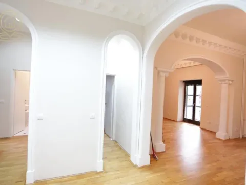 Rent, office space, 360m², Voždovac Sve Podlokacije, Beograd - image 6