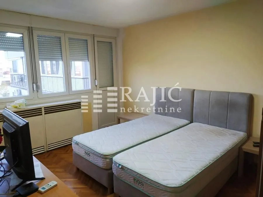Rent, two bedroom apartment, 45m², Stari Grad, Beograd