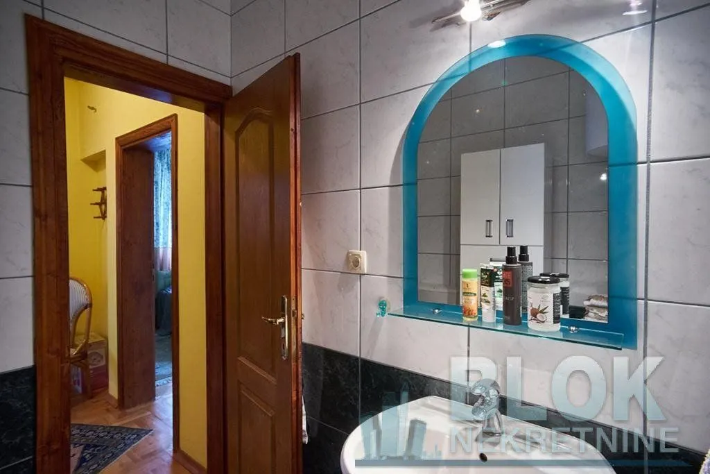 Prodaja, kuća, 300m², Gorica C, Podgorica