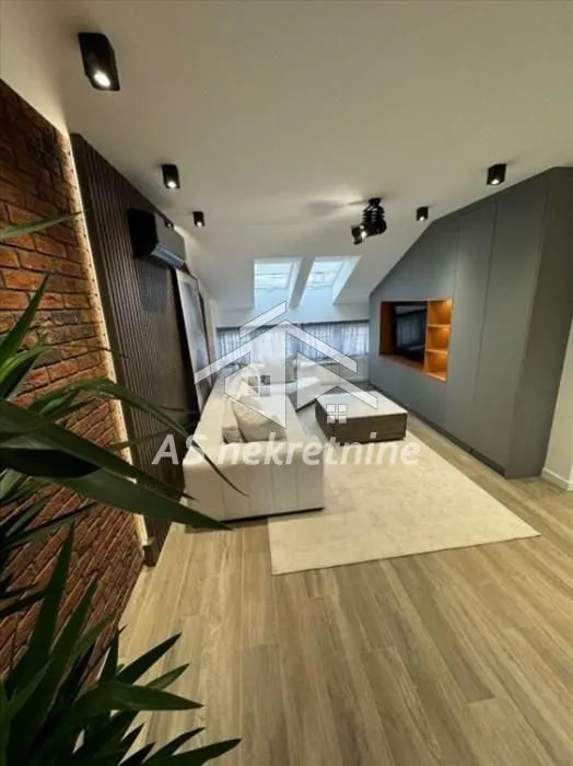 Rent, three bedroom apartment, 100m², Savski Venac, Beograd