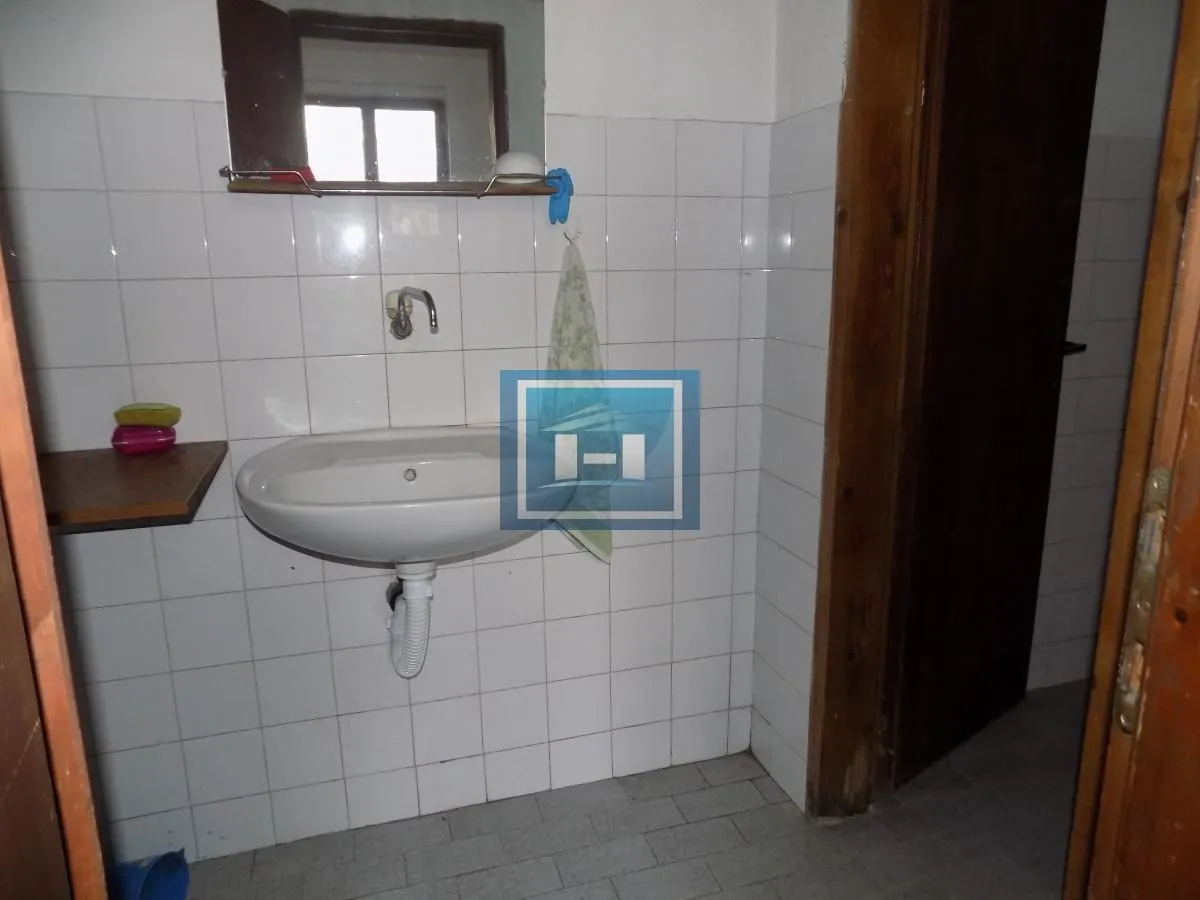 Izdavanje, poslovni prostor, 90m², Paraćin, Srbija