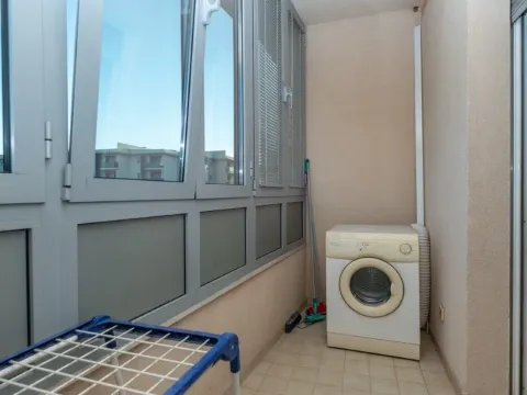 Rent, two bedroom apartment, 88m², City Kvart, Podgorica - image 12