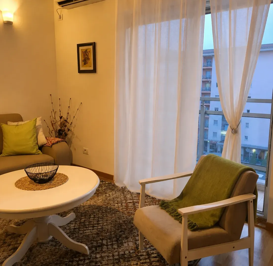 Izdavanje, jednosoban stan, 53m², City Kvart, Podgorica