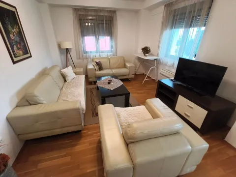 Rent, three bedroom apartment, 90m², Centar, Podgorica - image 1