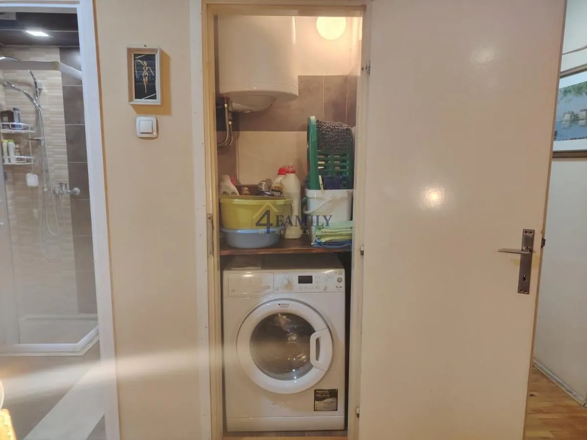 Prodaja, trosoban stan, 95m², Novi Beograd Blok 70, Novi Beograd Sve Podlokacije