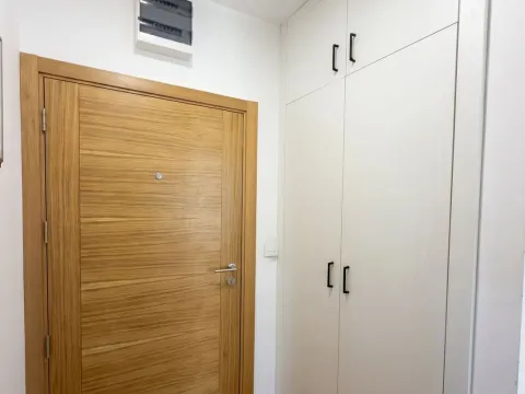 Sale, one bedroom apartment, 43m², Bečići, Budva - image 2
