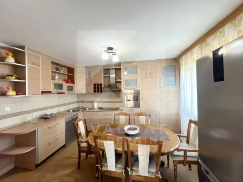 Izdavanje, dvosoban stan, 90m², Tološi, Podgorica - image 4