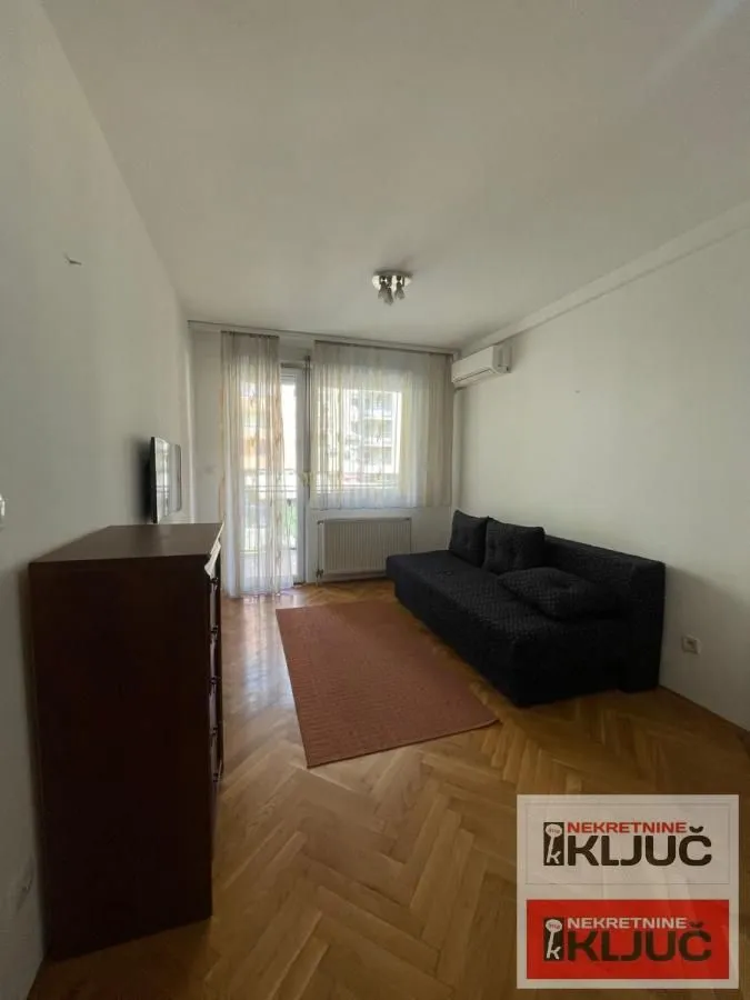 Izdavanje, jednosoban stan, 41m², Nova Detelinara, Novi Sad Sve Podlokacije