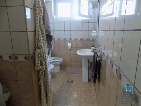 Izdavanje, dvosoban stan, 70m², Centar, Paraćin - image 16