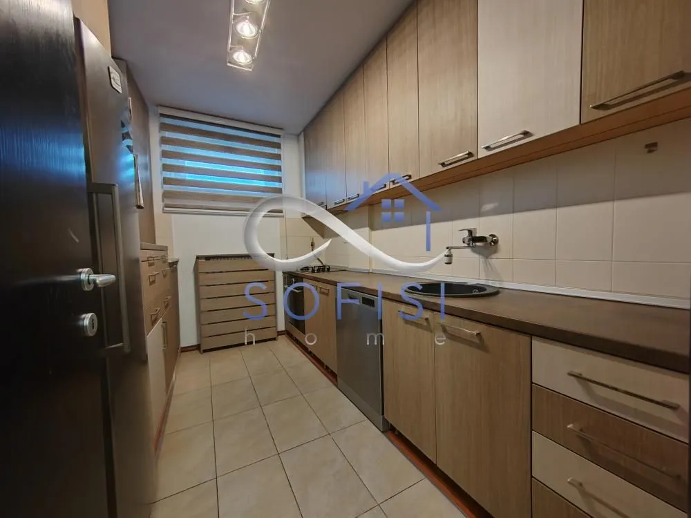 Izdavanje, kuća, 130m², Lipov gaj, Novi Sad Sve Podlokacije