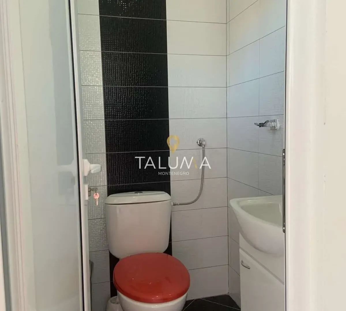 Prodaja, dvosoban stan, 135m², Sveti Stefan, Budva