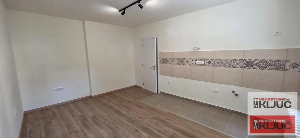 Prodaja, jednosoban stan, 37m², Sajmište, Novi Sad