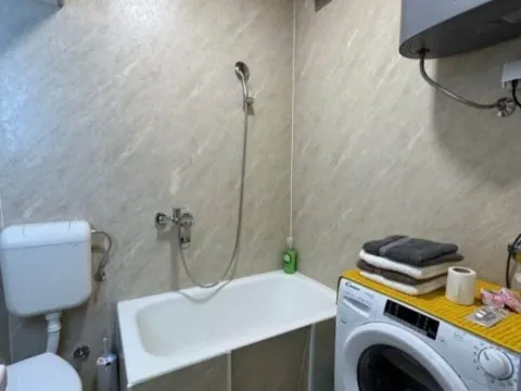 Izdavanje, jednosoban stan, 60m², Preko Morače, Podgorica - image 2