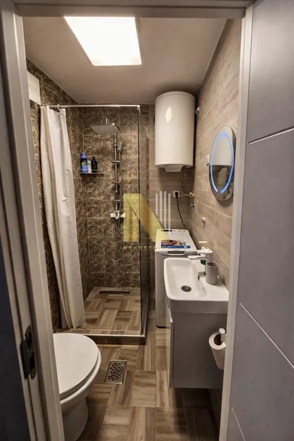 Rent, studio apartment, 29m², Bulevar Oslobodjenja, Novi Sad Sve Podlokacije