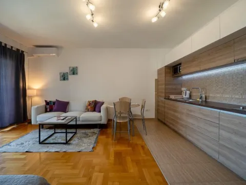 Sale, one bedroom apartment, 50m², Bečići, Budva - image 8