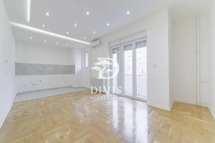 Sale, four bedroom apartment, 80m², Vračar Sve Podlokacije, Beograd