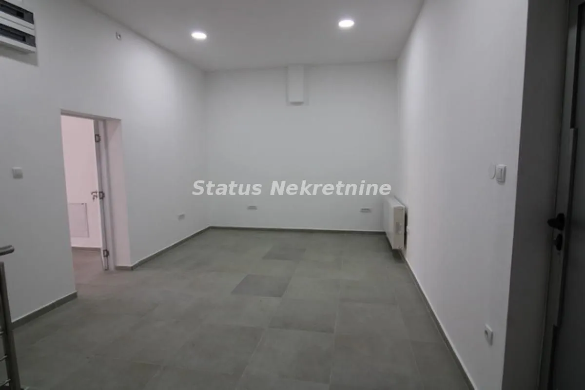 Sale, office space, 116m², Salajka, Novi Sad Sve Podlokacije