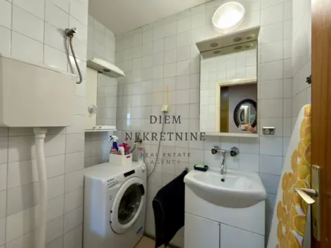 Rent, two bedroom apartment, 85m², Centar, Bar - image 7