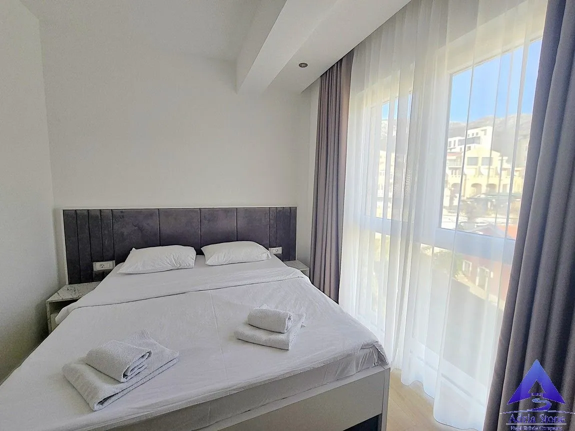 Prodaja, dvosoban stan, 63m², Bečići, Budva
