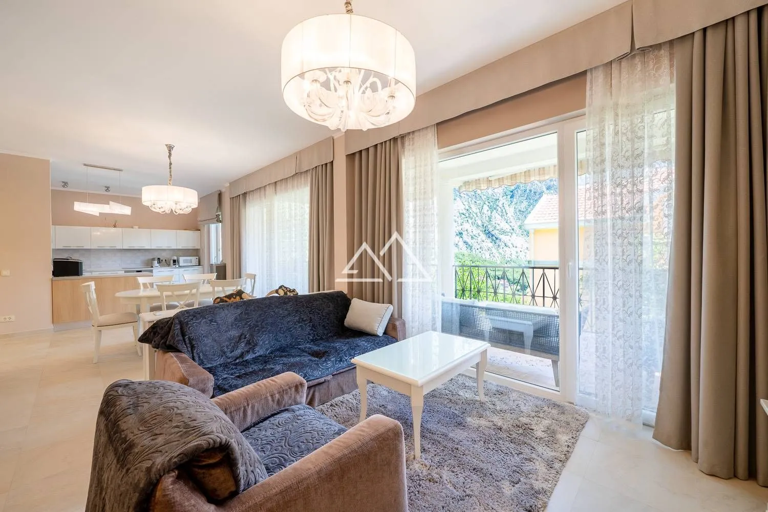 Prodaja, trosoban stan, 129m², Orahovac, Kotor