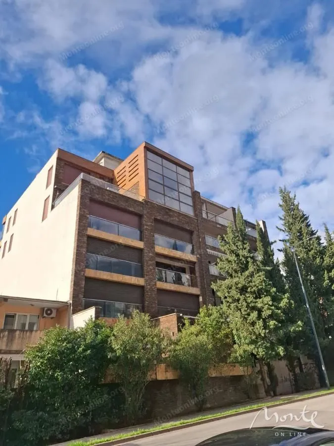 Prodaja, trosoban stan, 118m², Dubovica, Budva