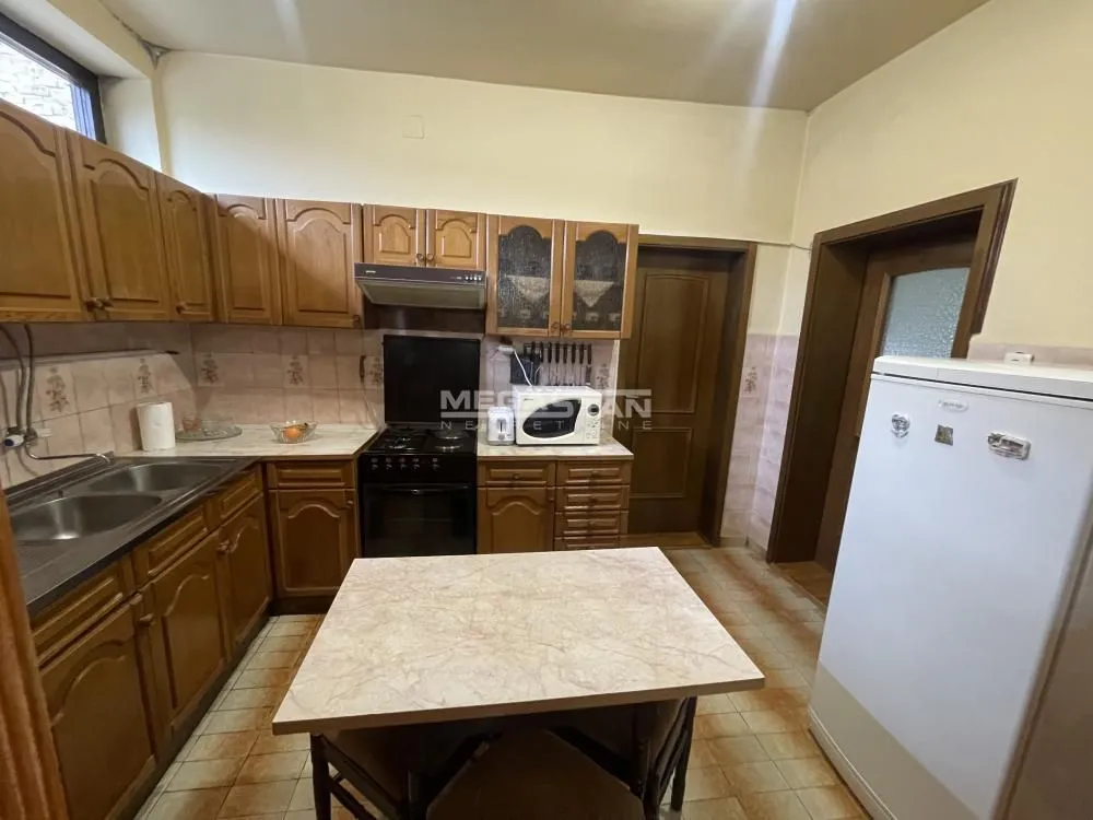 Prodaja, kuća, 363m², Centar, Zrenjanin