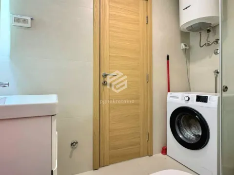 Izdavanje, jednosoban stan, 47m², City Kvart, Podgorica - image 14