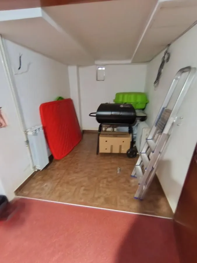 Prodaja, kuća, 333m², Veternik, Novi Sad Sve Podlokacije