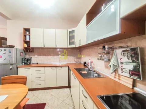 Izdavanje, jednosoban stan, 54m², Momišići, Podgorica - image 5