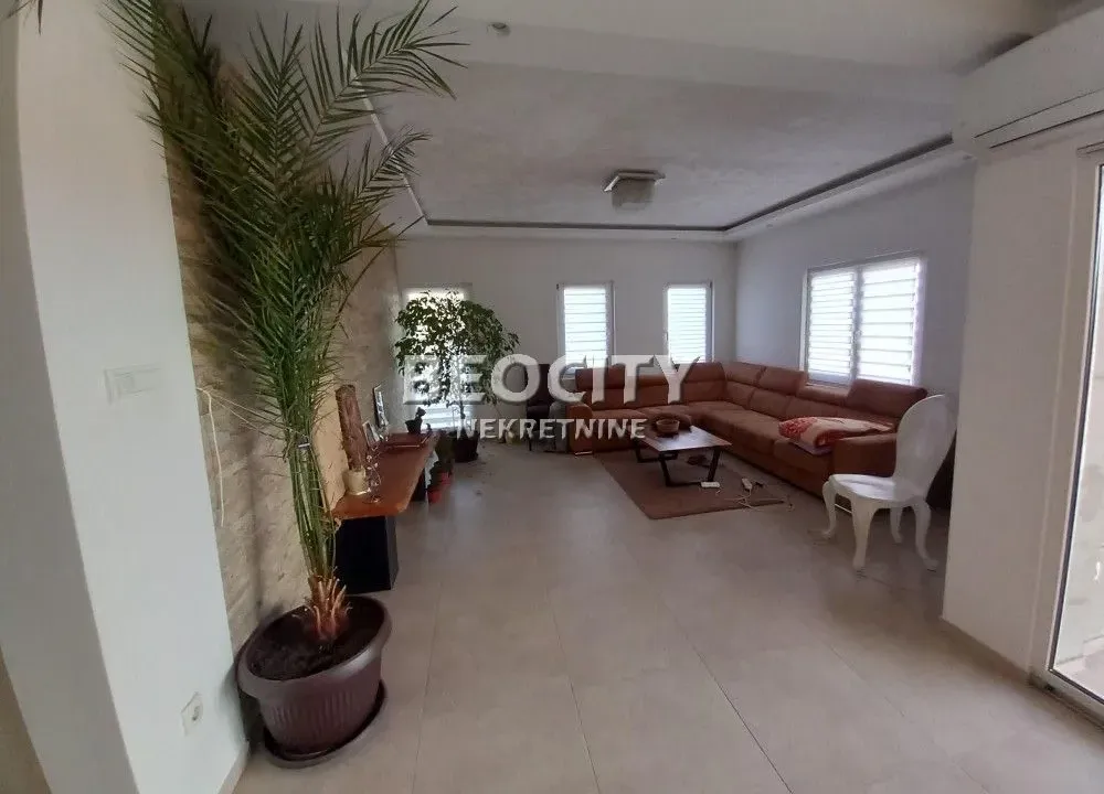 Prodaja, kuća, 480m², Kulinovci, Čačak