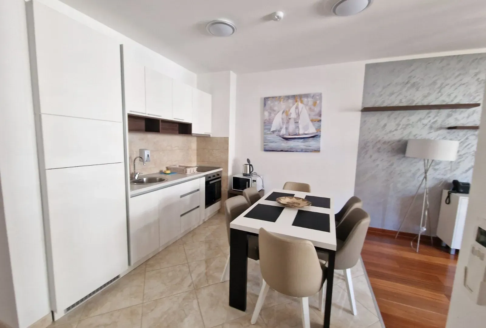 Prodaja, trosoban stan, 94m², Bečići, Budva