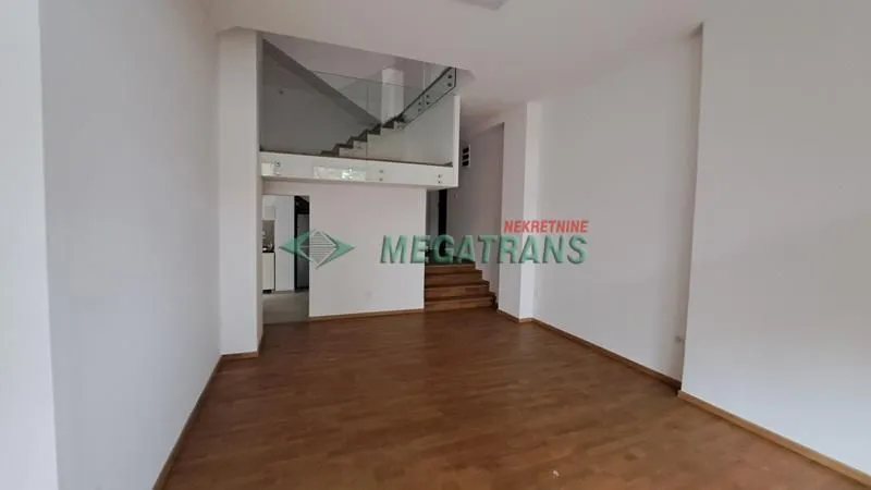 Rent, house, 247m², Petrovaradin, Novi Sad