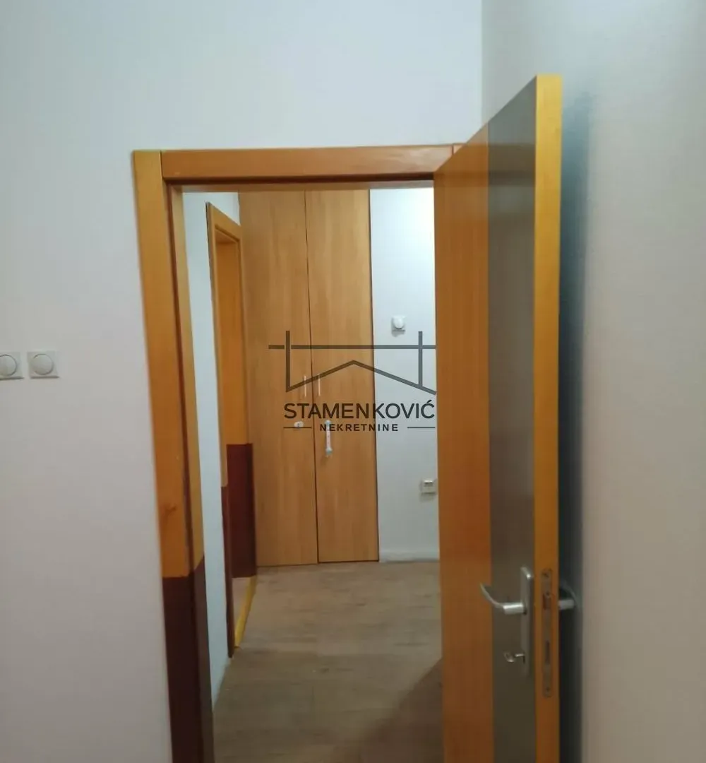 Prodaja, dvosoban stan, 46m², Nova Detelinara, Novi Sad Sve Podlokacije