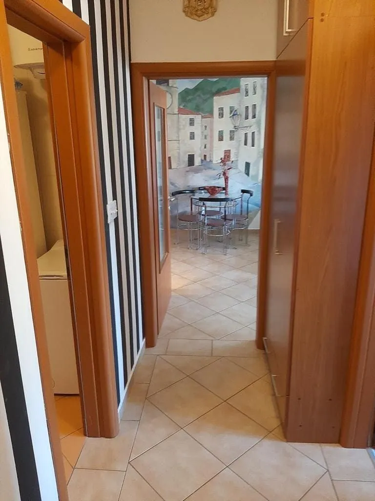 Sale, apartment, 46m², Dobrota, Kotor