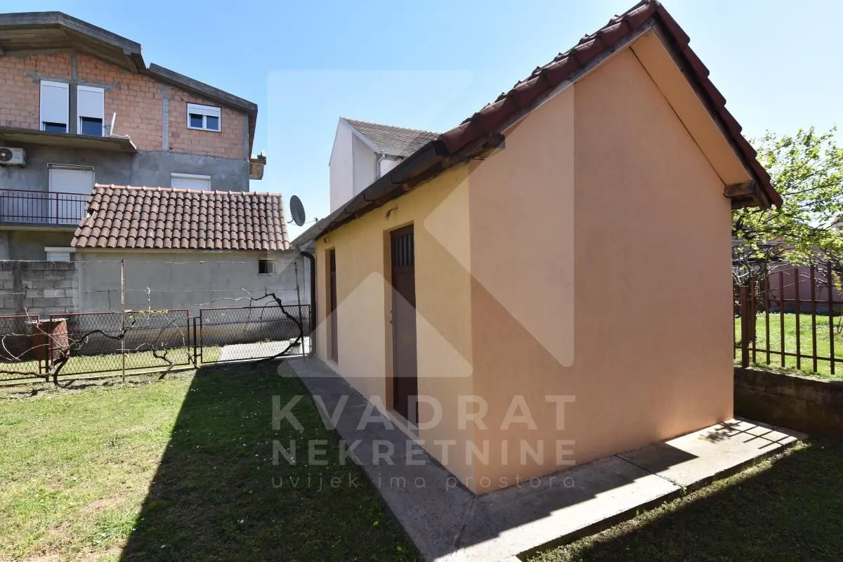 Prodaja, kuća, 260m², Stari Aerodrom, Podgorica