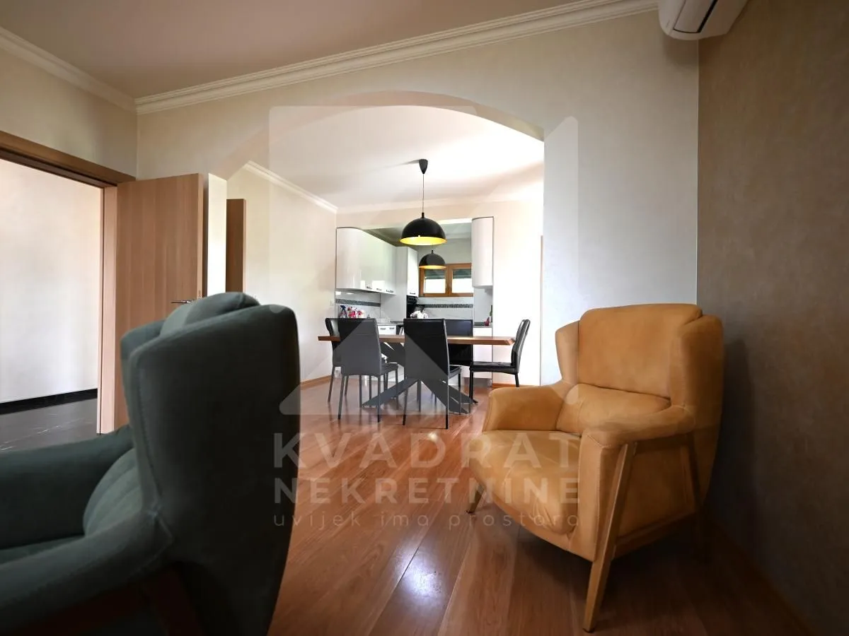 Sale, house, 200m², Rogami, Podgorica