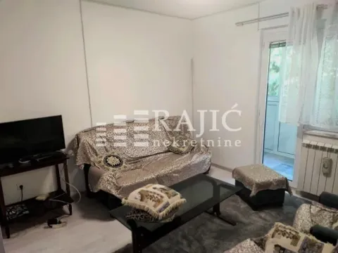 Furnished living room with a sofa set and access to the terrace. - image 7