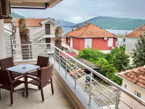 Rent, two bedroom apartment, 62m², Savina, Herceg Novi - image 1