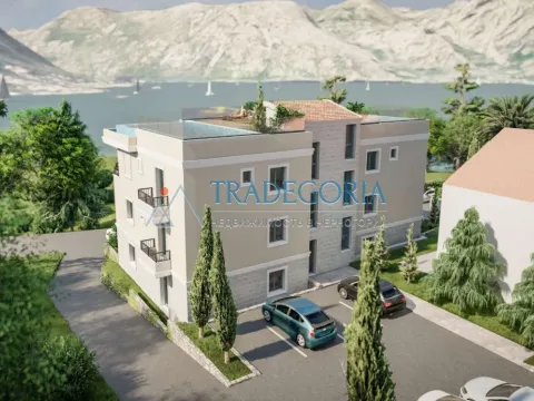Prodaja, trosoban stan, 187m², Dobrota, Kotor