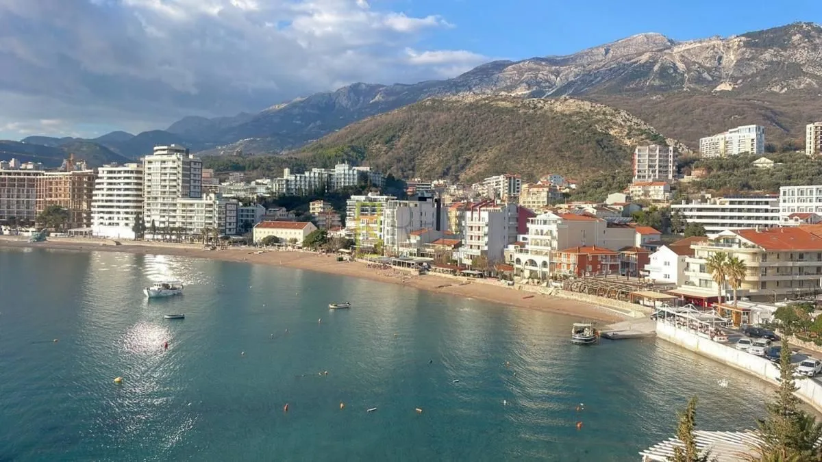 Prodaja, dvosoban stan, 97m², Rafailovići, Budva