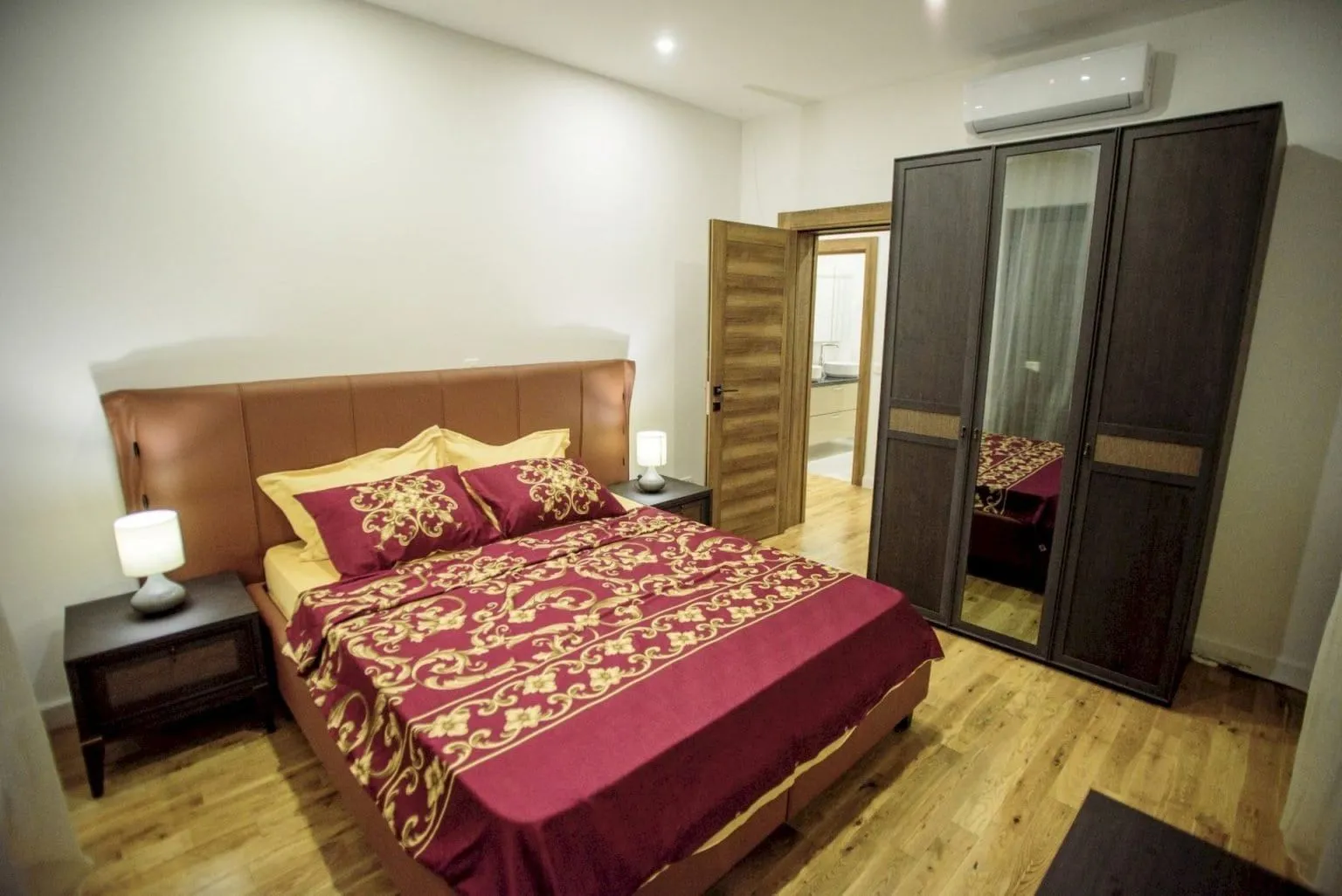 Prodaja, kuća, 200m², Tivat, Crna Gora