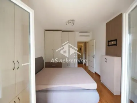 Izdavanje, trosoban stan, 90m², Savski Venac, Beograd - image 12