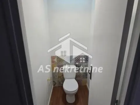 Rent, four bedroom apartment, 140m², Ledine, Beograd - image 10