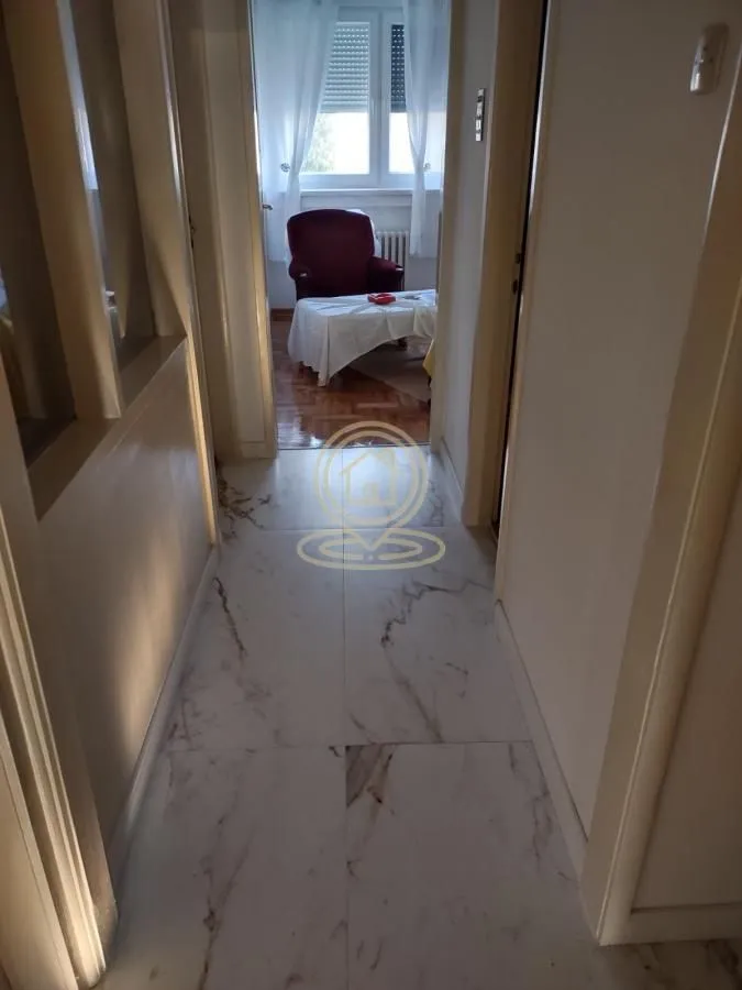 Prodaja, trosoban stan, 83m², Medijana, Niš