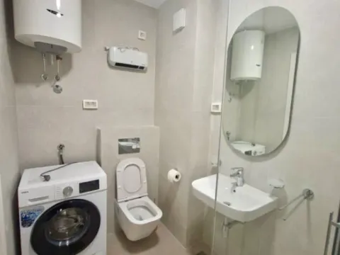 Izdavanje, jednosoban stan, 45m², Pobrežje, Podgorica - image 11