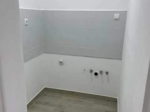 Prodaja, jednosoban stan, 30m², Grbavica, Novi Sad Sve Podlokacije - image 3