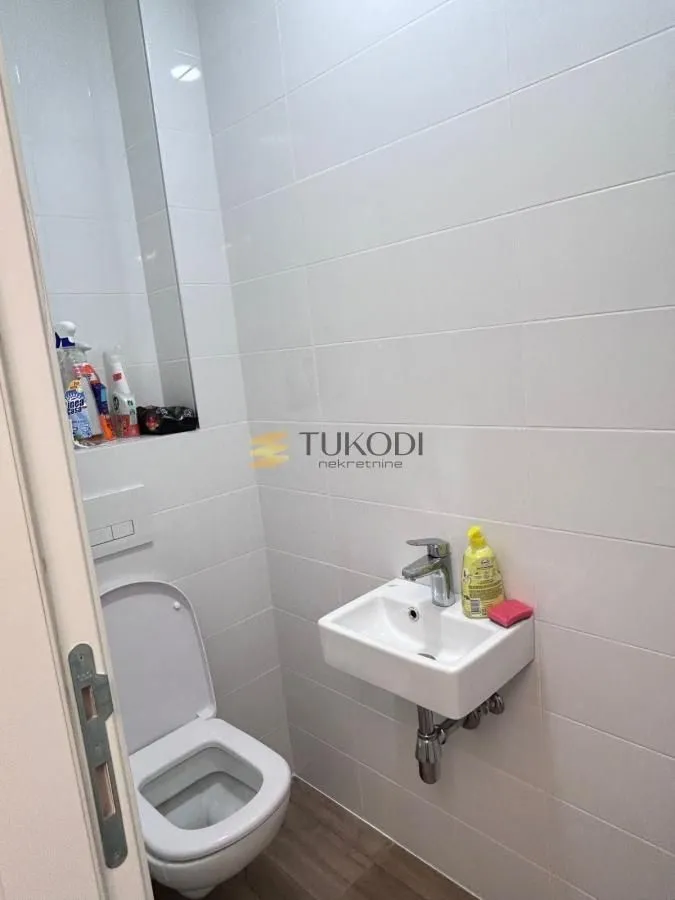 Prodaja, trosoban stan, 58m², Sremska Kamenica, Petrovaradin