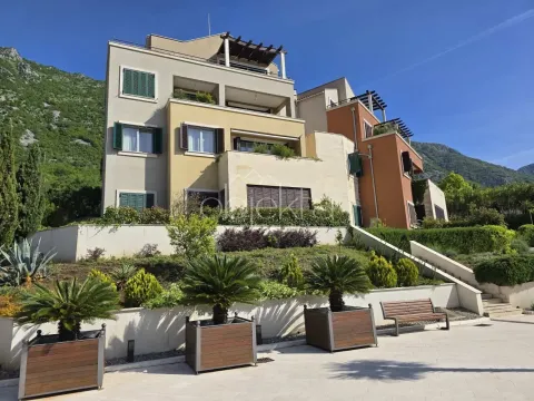 Prodaja, stan, 105m², Kotor, Crna Gora - image 3